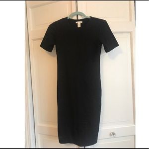 Black bodycon dress